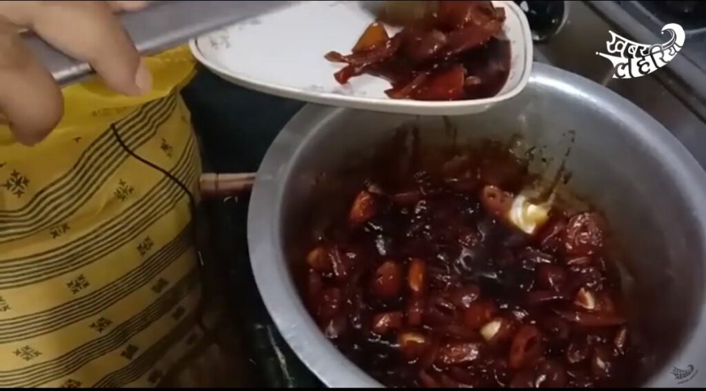 मीठी आम की चटनी