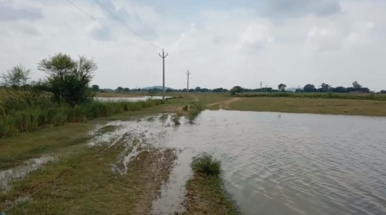 LIVE चित्रकूट: बाँध का पानी बढ़ने पर ग्र...