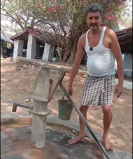 in mahoba roadside tap was damaged for 7 months
