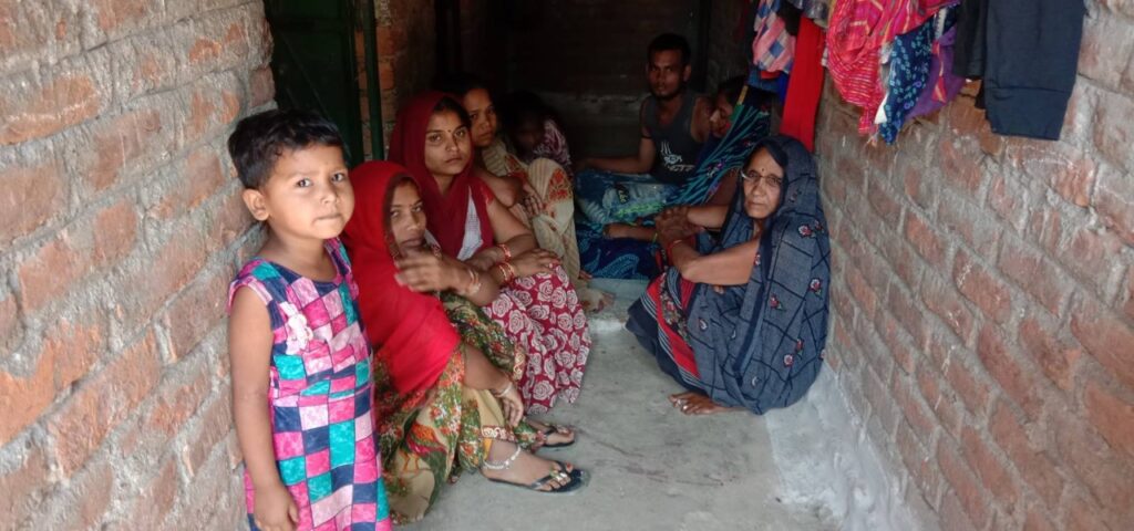 in chitrakoot Dead body of a minor child found at home